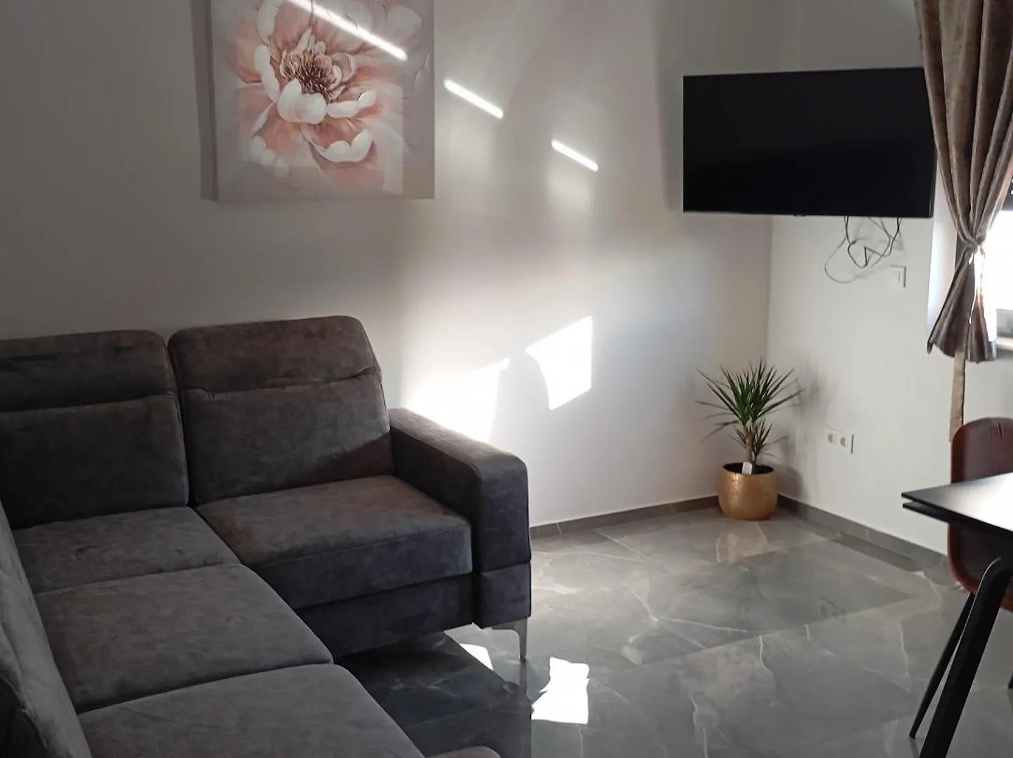 Apartmani Duba Zadar 0*,  Croatia
